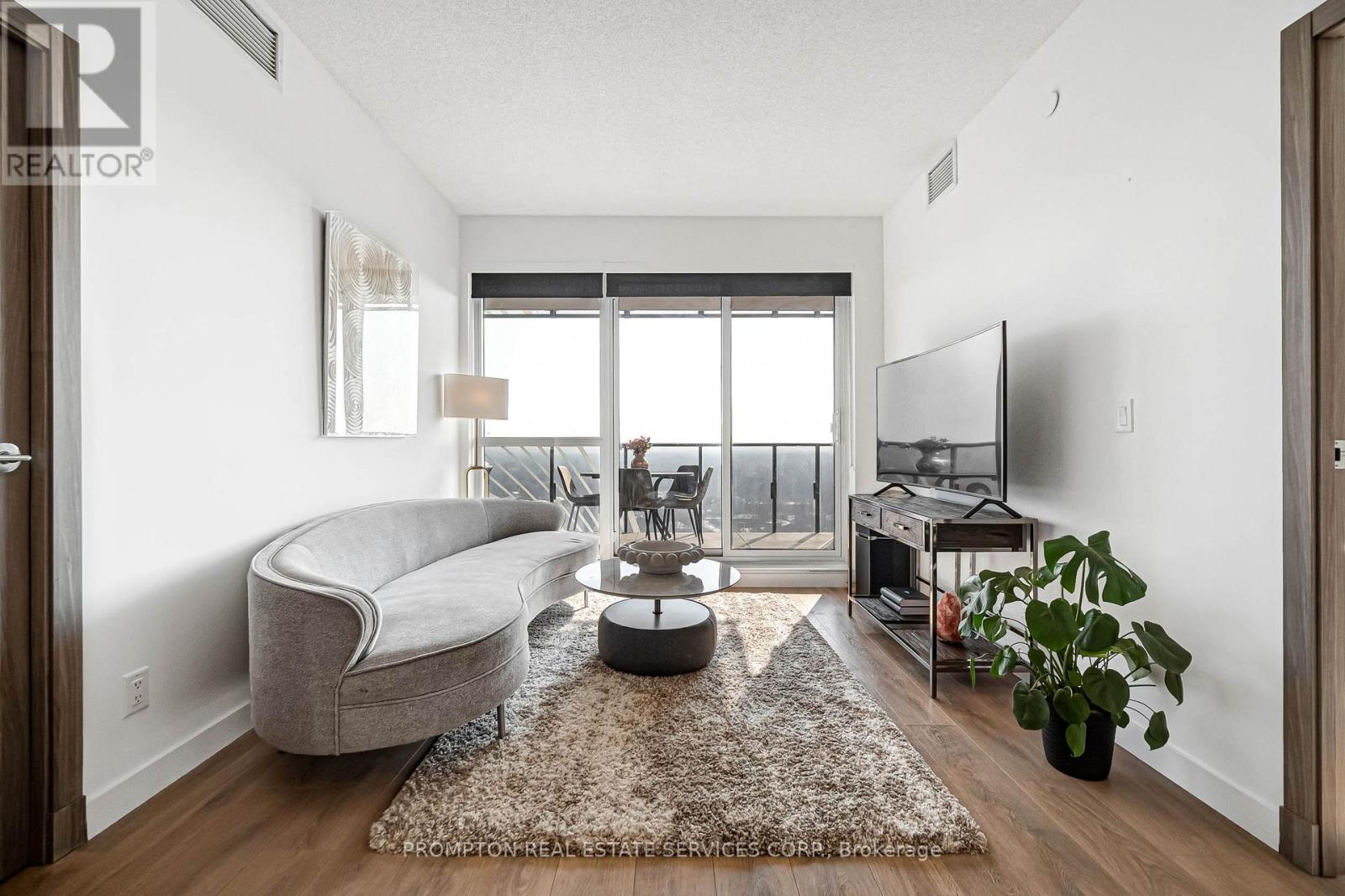 #1803 25 MCMAHON DRIVE - 28