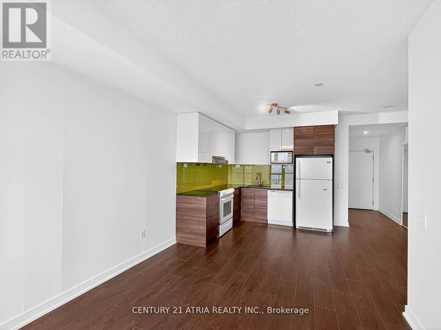 #2703 121 MCMAHON DRIVE - 12
