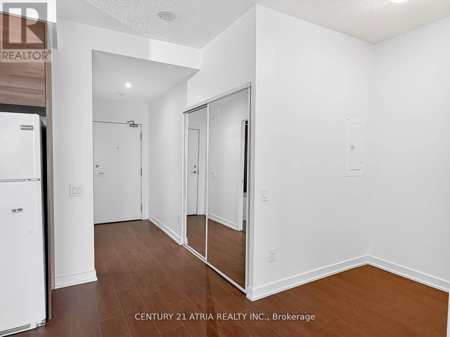 #2703 121 MCMAHON DRIVE - 13