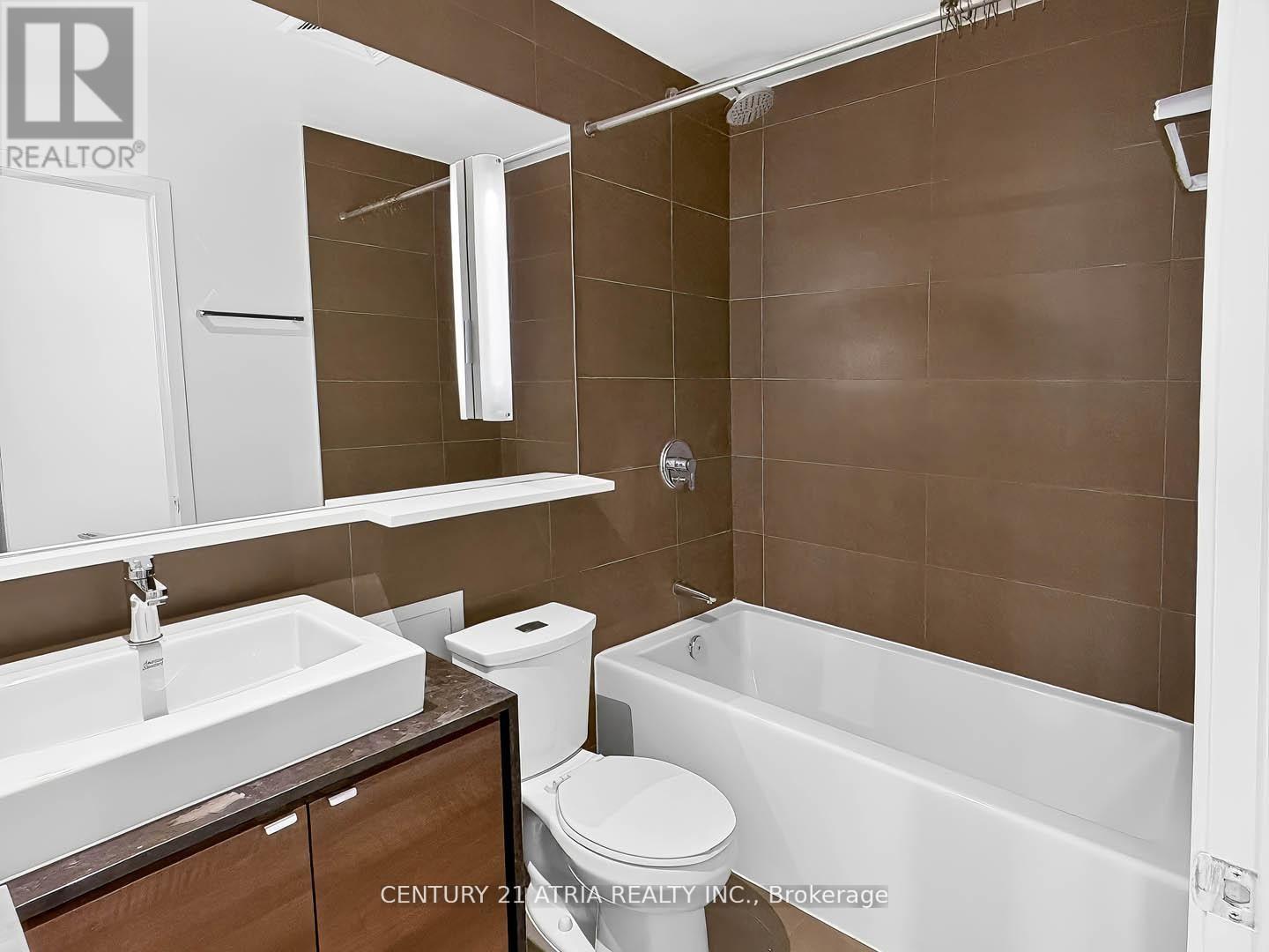 #2703 121 MCMAHON DRIVE - 19