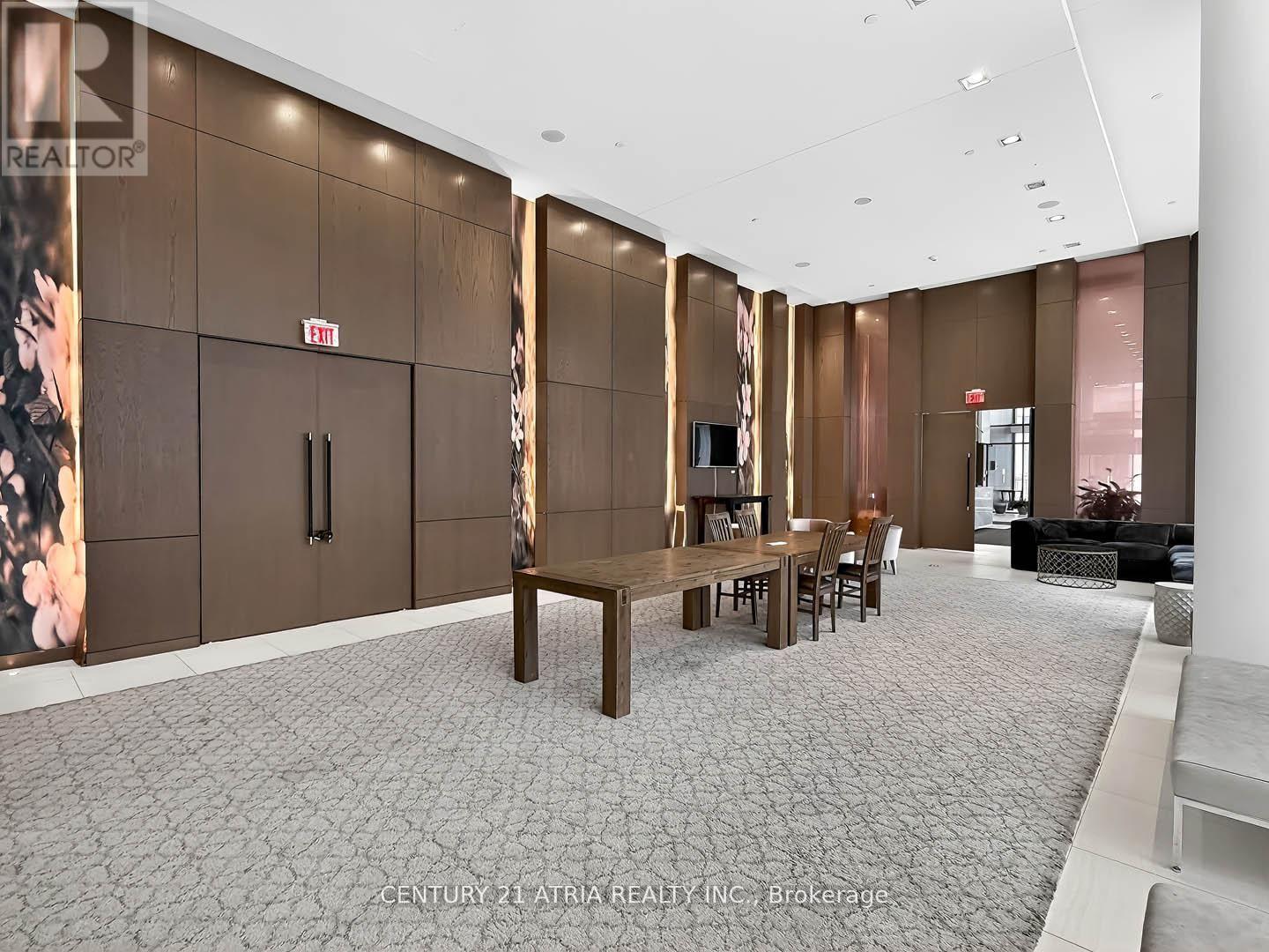 #2703 121 MCMAHON DRIVE - 27