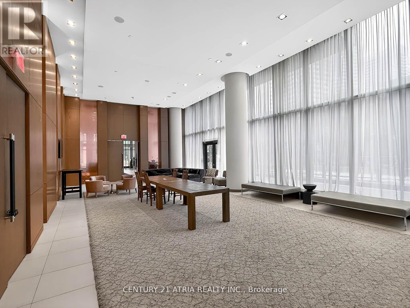 #2703 121 MCMAHON DRIVE - 28