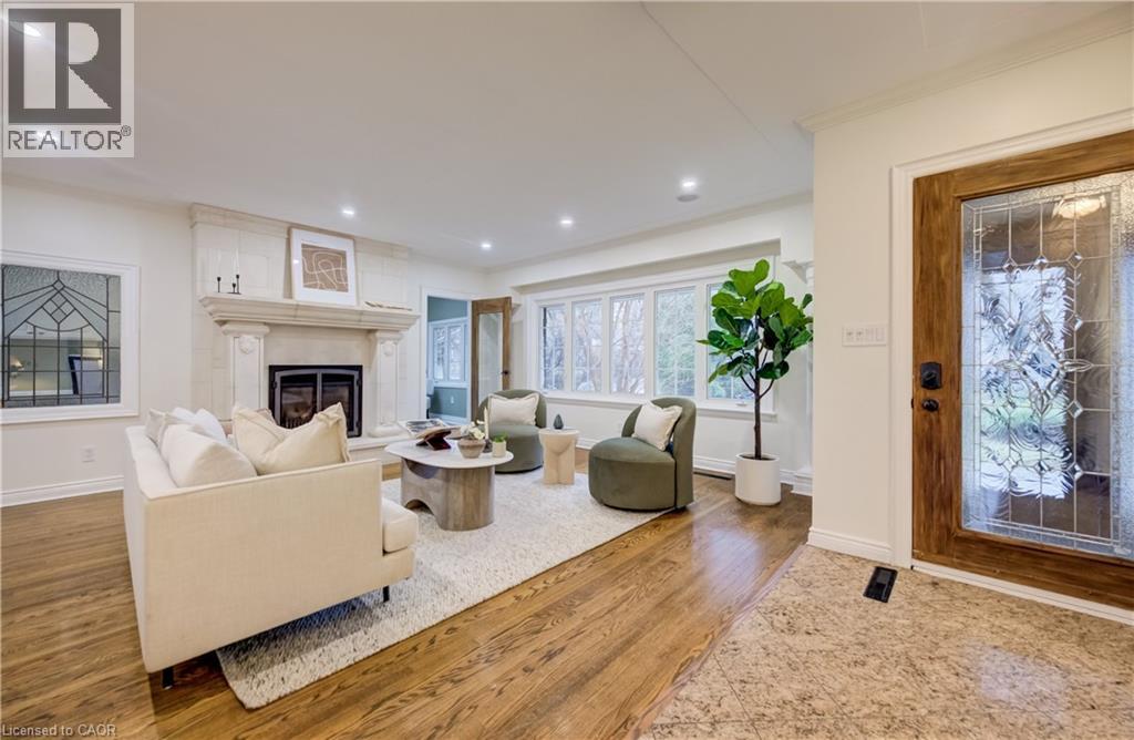 655 ELLENGALE Road — photo 9