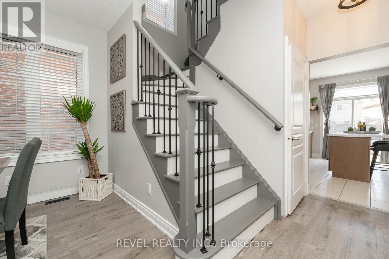 18 JACKSON DRIVE - 12