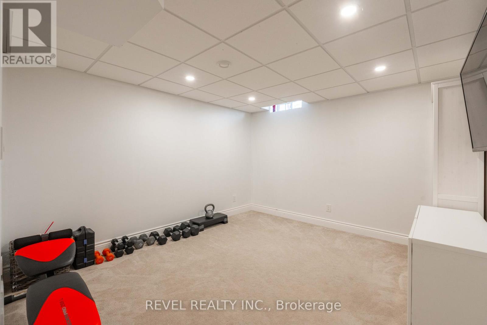 18 JACKSON DRIVE - 22