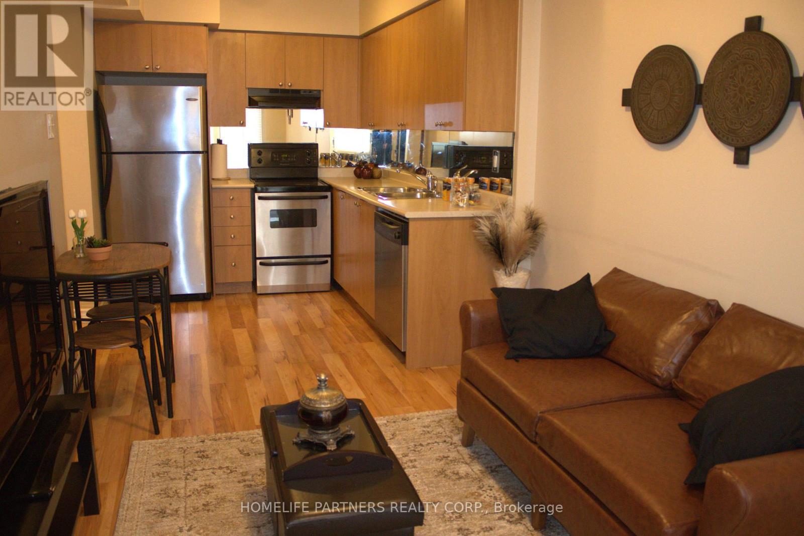 #61 2275 BUR OAK AVENUE - 13