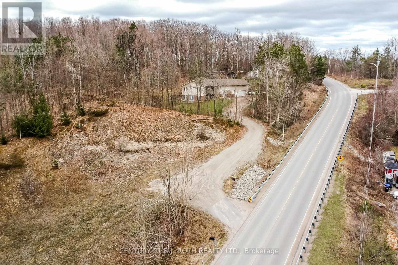 4927 25 SIDE ROAD — photo 23