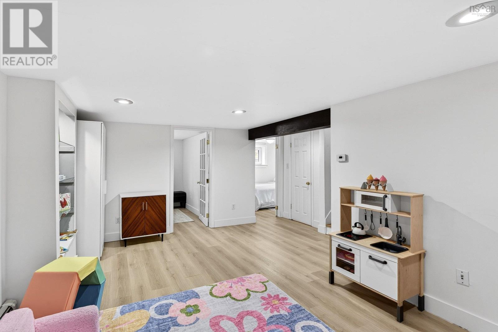 Property 31 of 46 of 47 Douglas Crescent