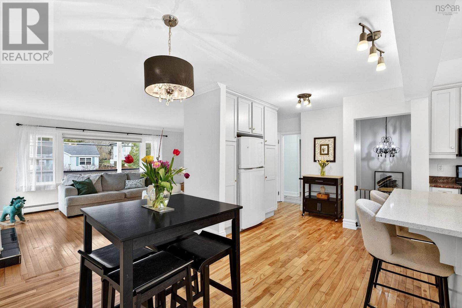 Property 16 of 46 of 47 Douglas Crescent