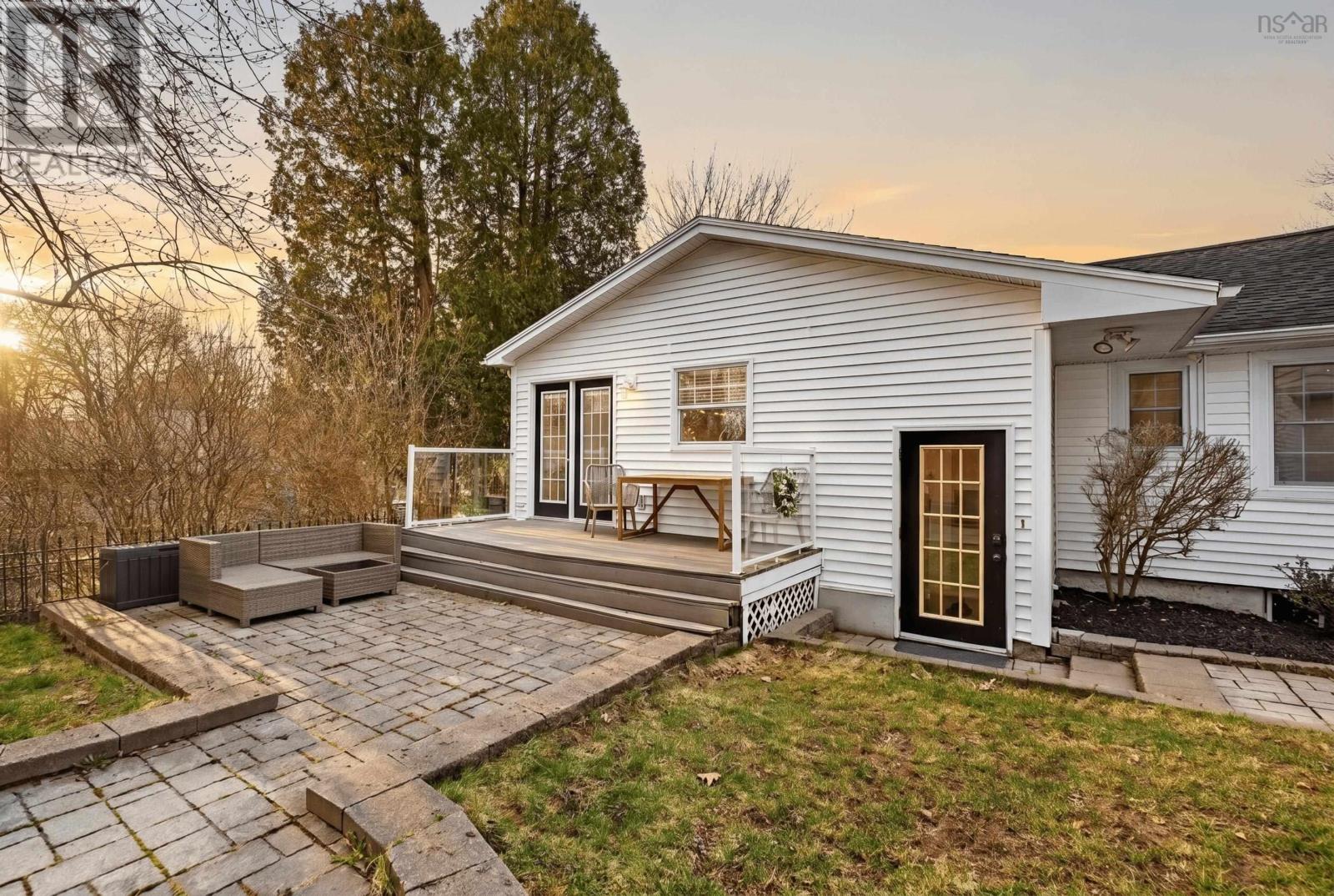 Property 39 of 46 of 47 Douglas Crescent