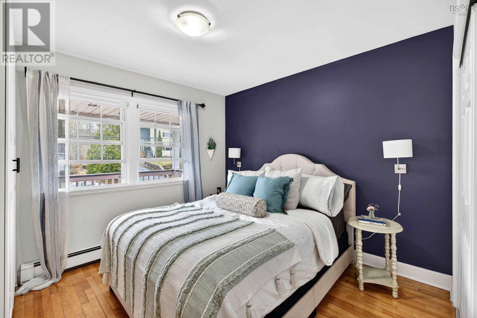 Property 24 of 46 of 47 Douglas Crescent