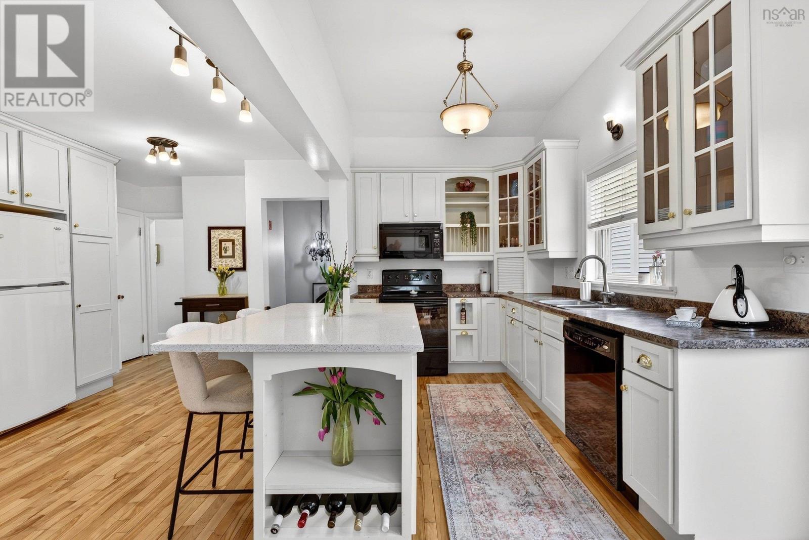 Property 13 of 46 of 47 Douglas Crescent