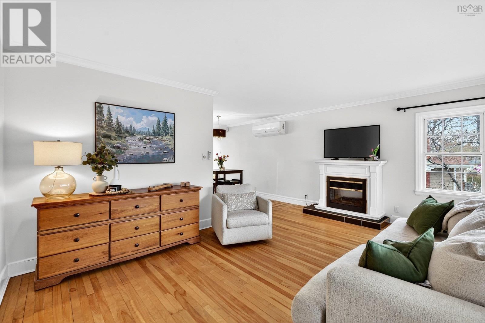 Property 22 of 46 of 47 Douglas Crescent