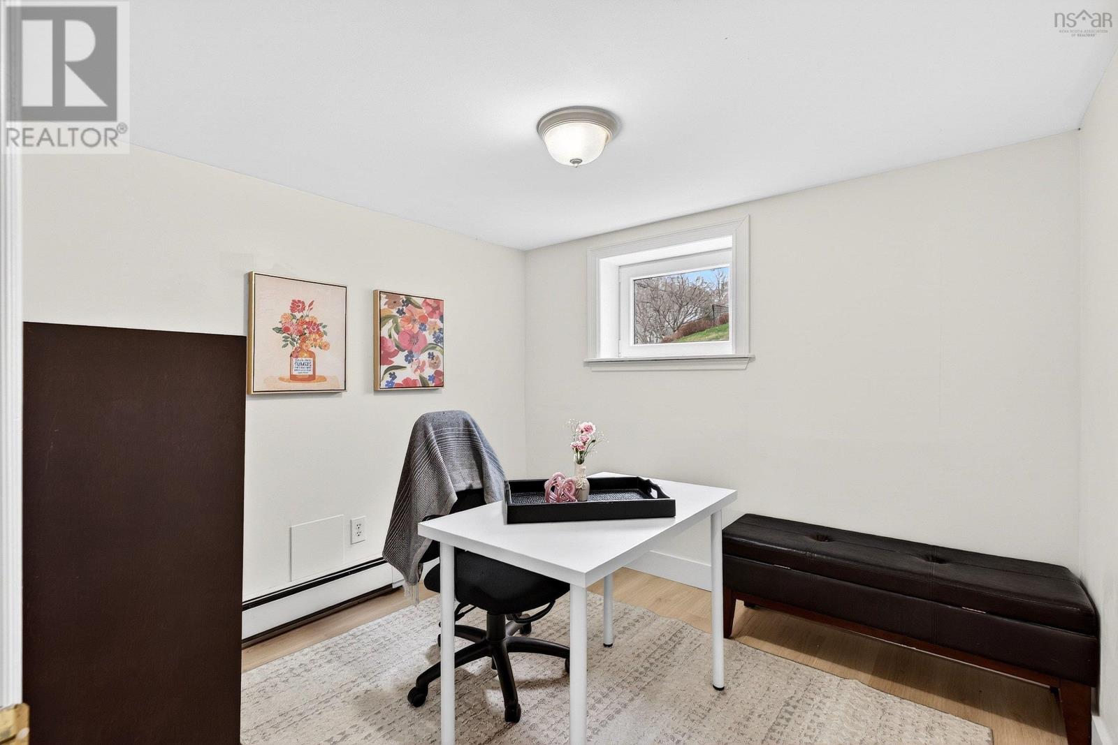 Property 32 of 46 of 47 Douglas Crescent