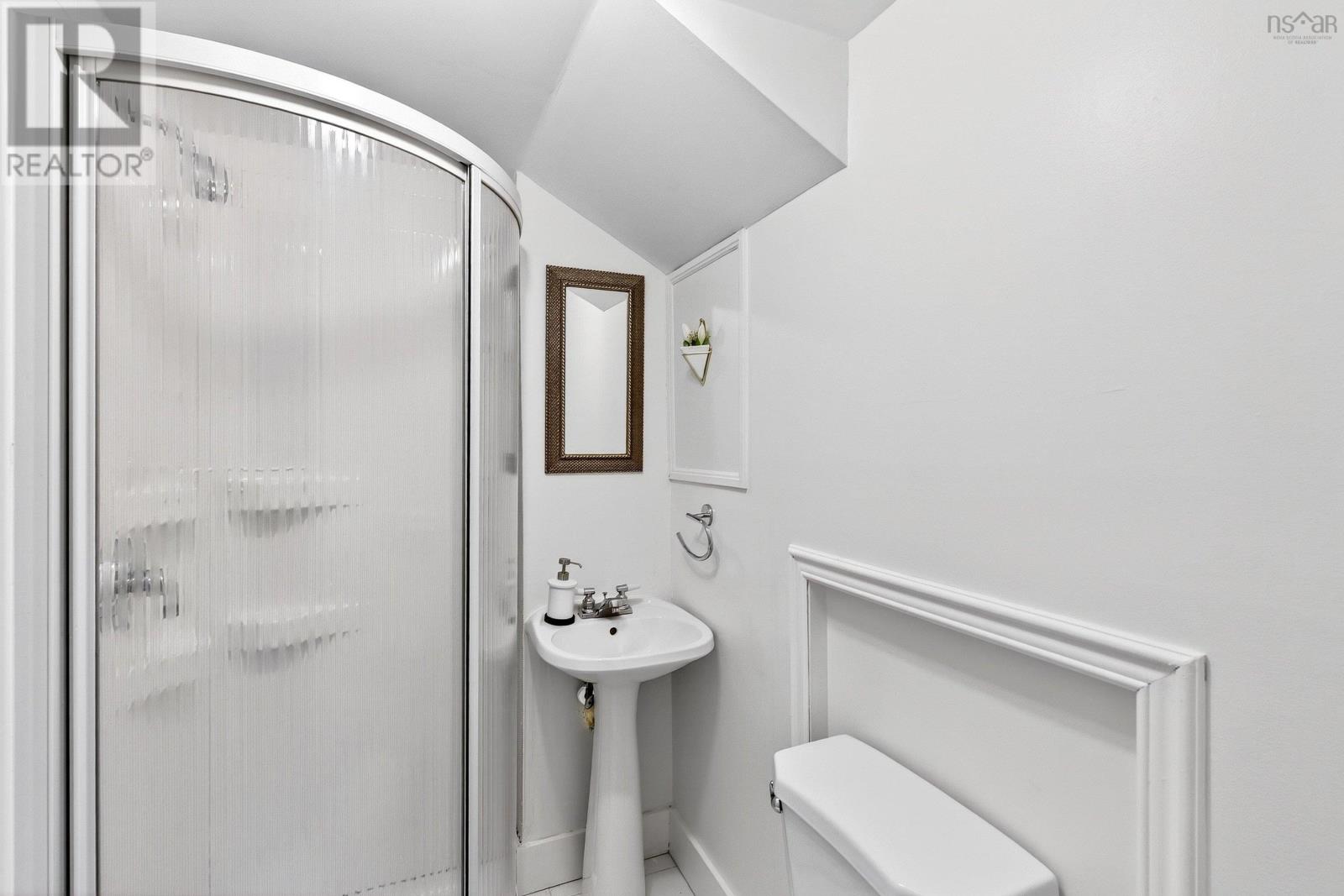 Property 36 of 46 of 47 Douglas Crescent