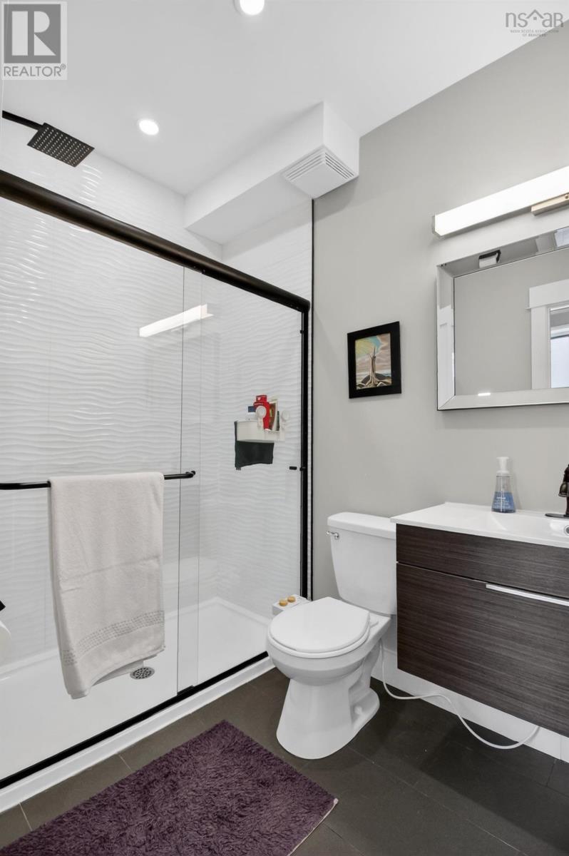 Property 22 of 32 of 6243 Seaforth Street