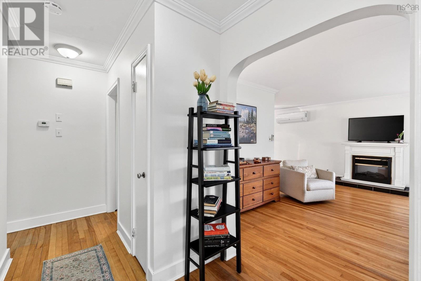 Property 9 of 46 of 47 Douglas Crescent