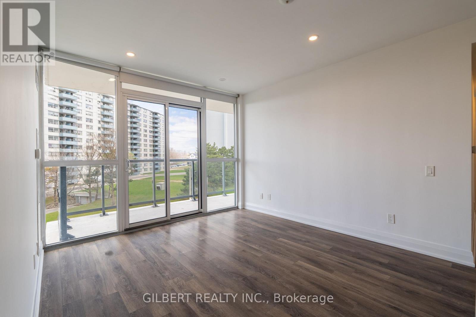 #404 1461 LAWRENCE AVE W - 18