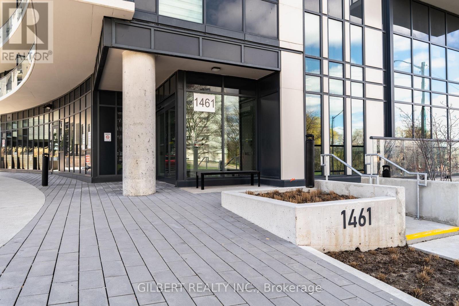 #404 1461 LAWRENCE AVE W - 2