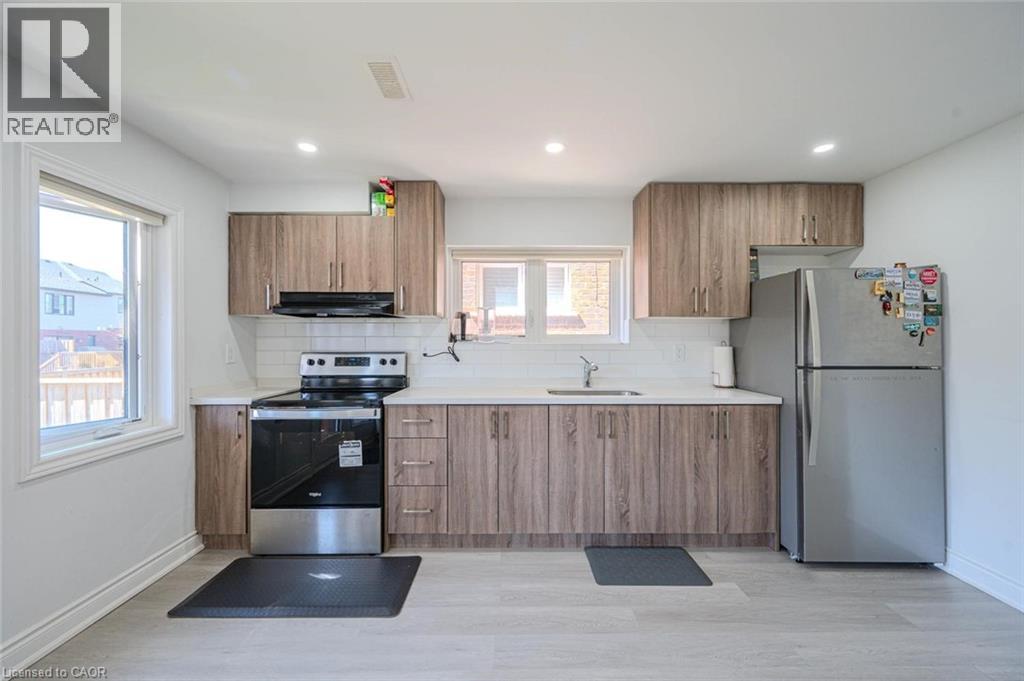 10 SPORTSMAN HILL Street, Kitchener, Ontario, N2P0J2 — Photo 13