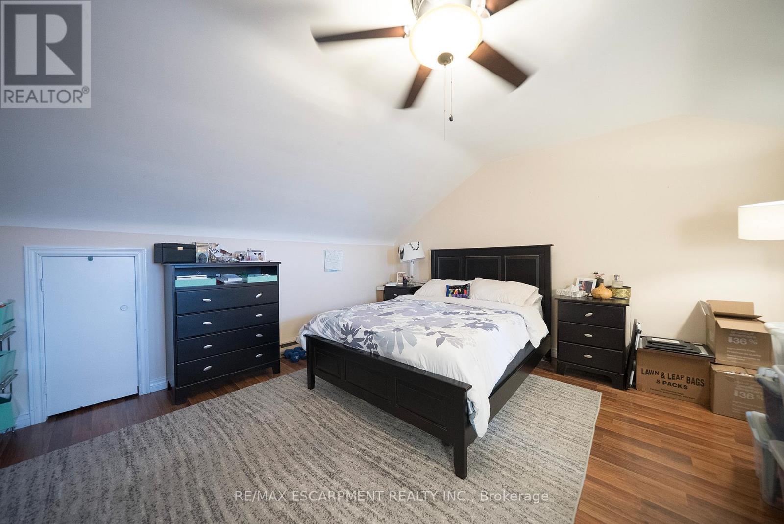 142 GRAND RIVER STREET N - 13