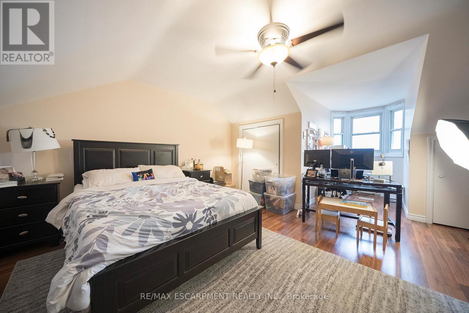 142 GRAND RIVER STREET N - 14