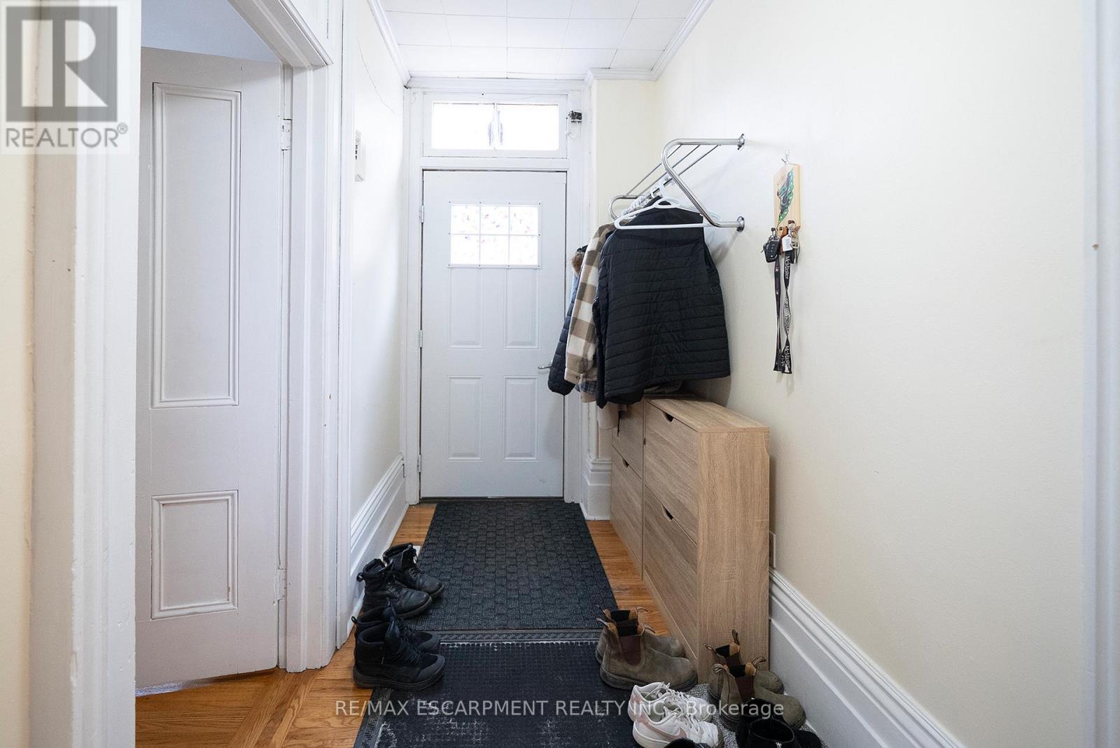 142 GRAND RIVER STREET N - 16