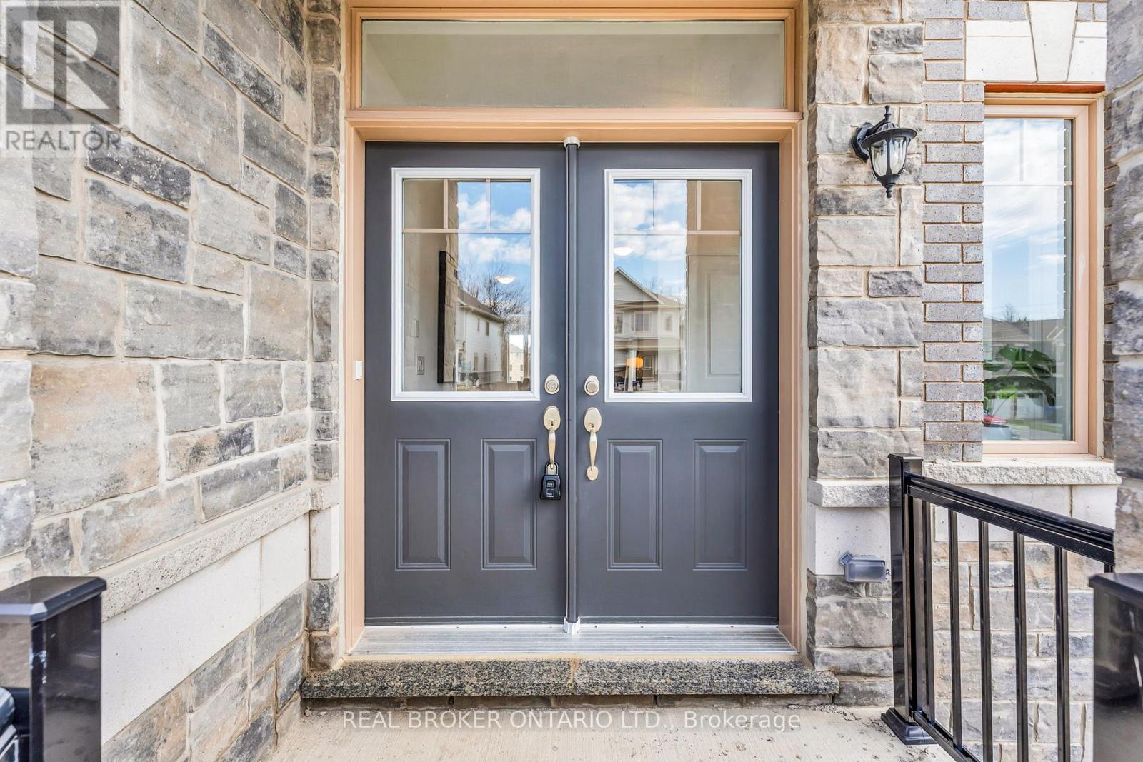 9 AITCHISON AVENUE — photo 3