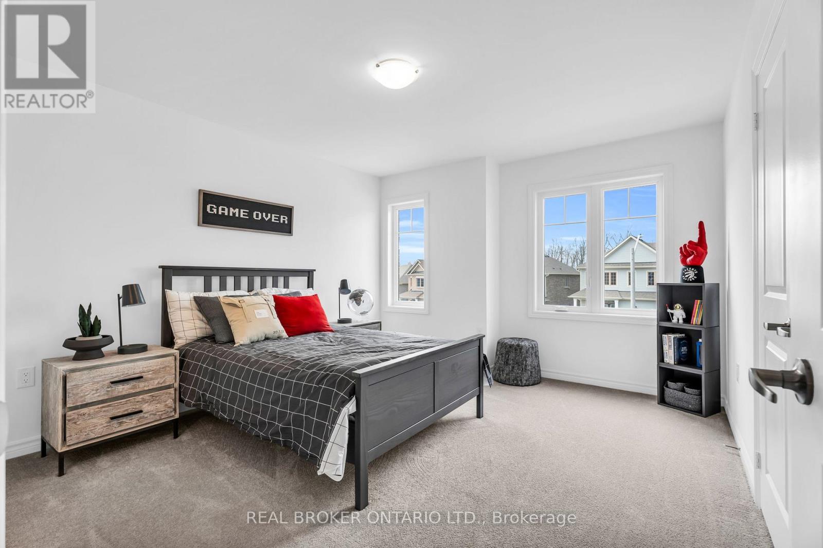 9 AITCHISON AVENUE — photo 41