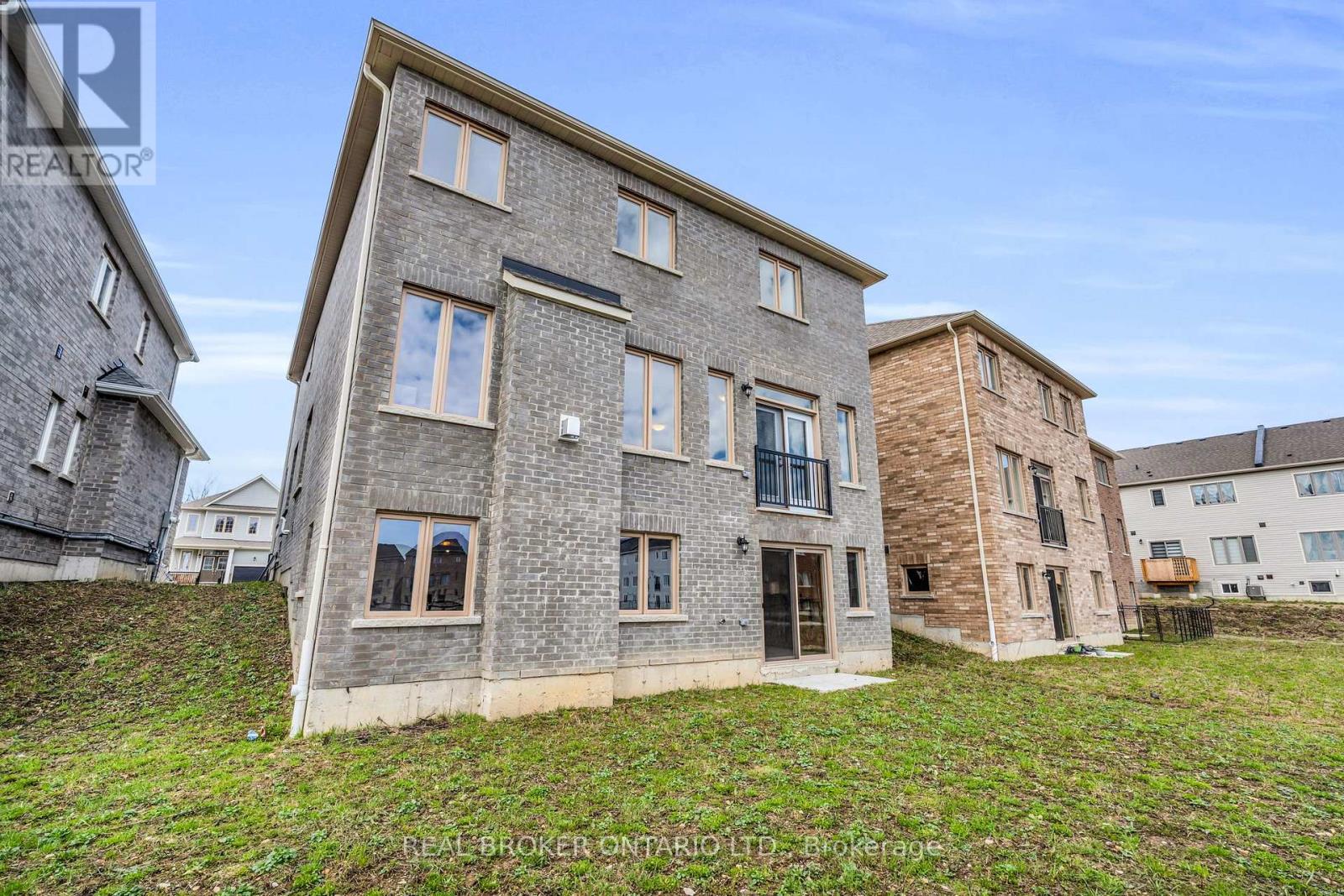 9 AITCHISON AVENUE — photo 43