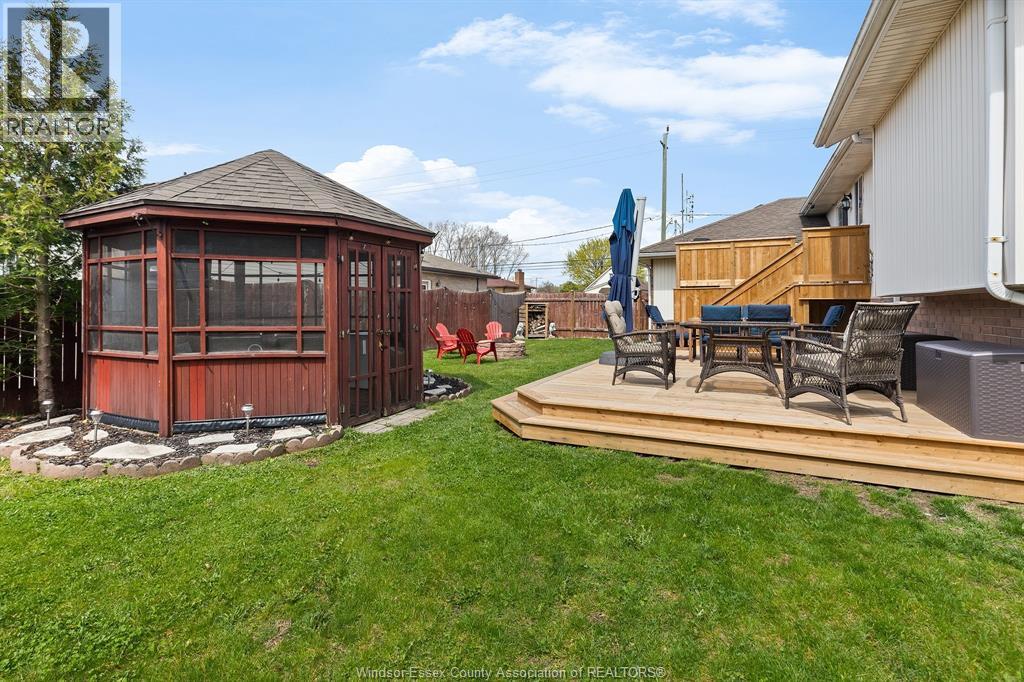 330 REAUME ROAD — photo 29