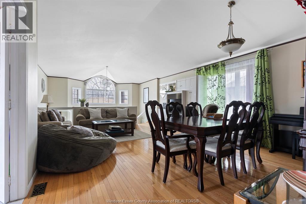 330 REAUME ROAD — photo 15