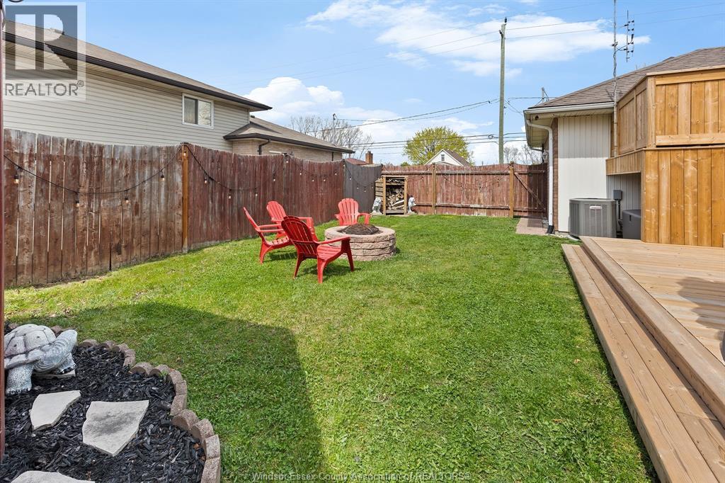 330 REAUME ROAD — photo 31
