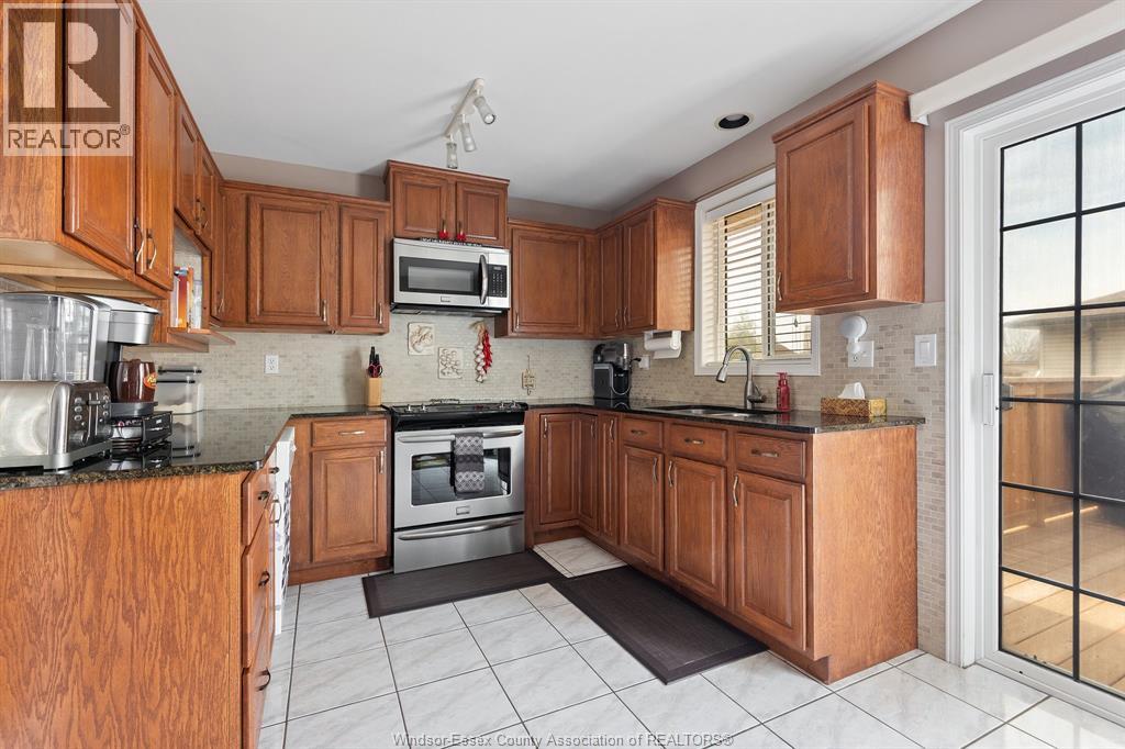 330 REAUME ROAD — photo 9
