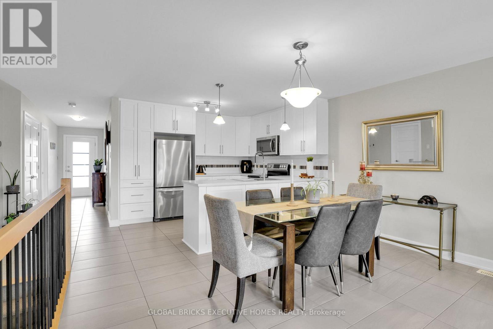 52 DES BENEVOLES STREET — photo 12