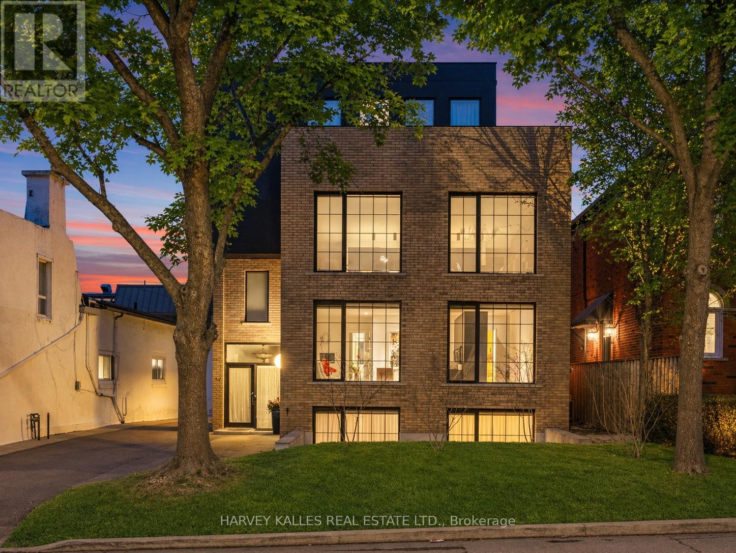 B - 34 COULSON AVENUE — photo 2