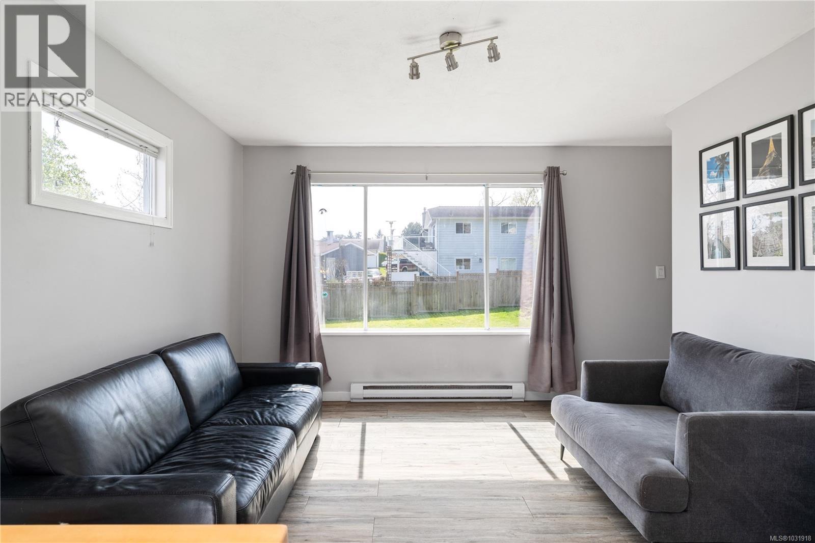  545 Tait Street, Saanich