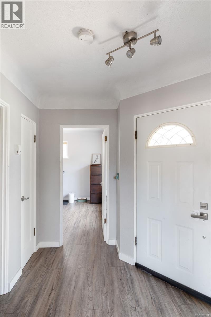  545 Tait Street, Saanich