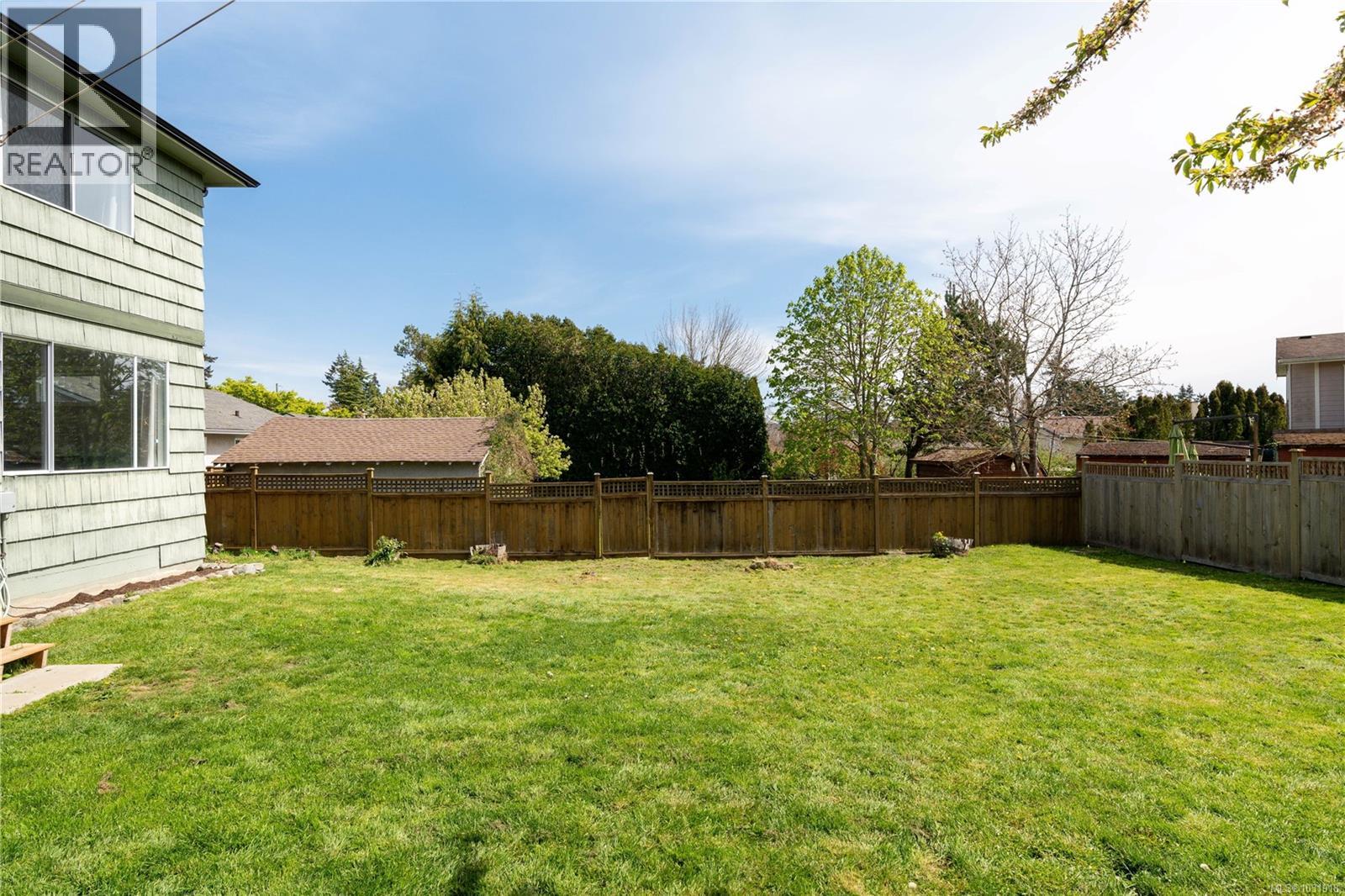  545 Tait Street, Saanich