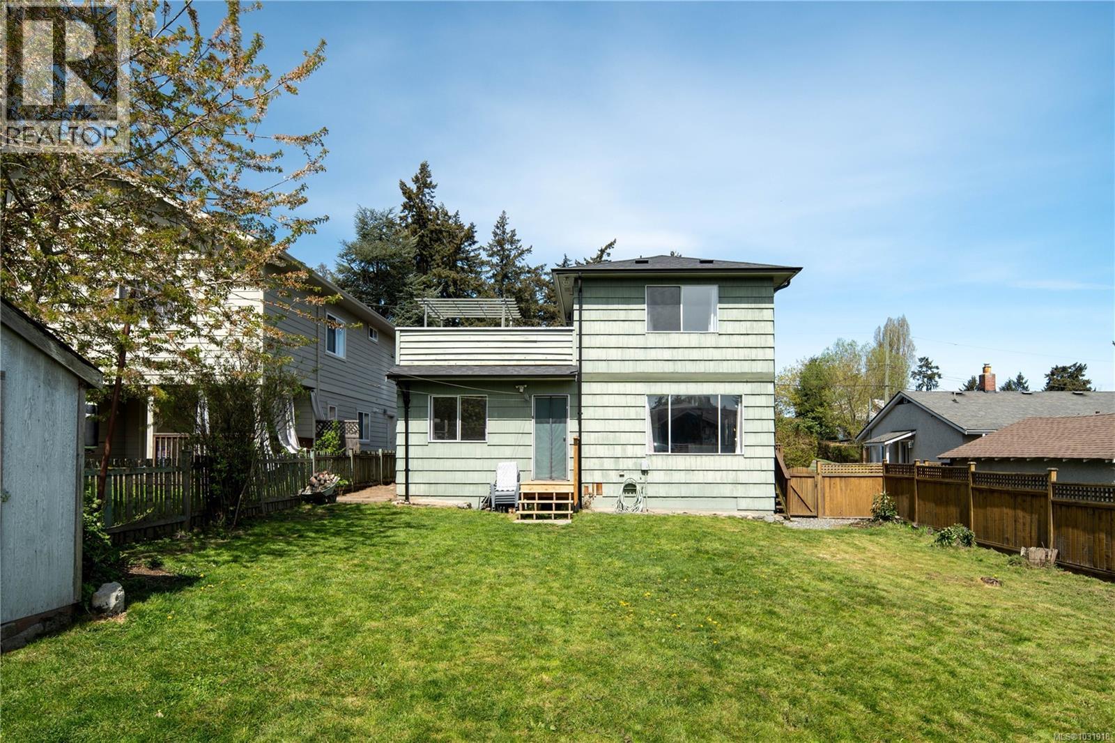  545 Tait Street, Saanich