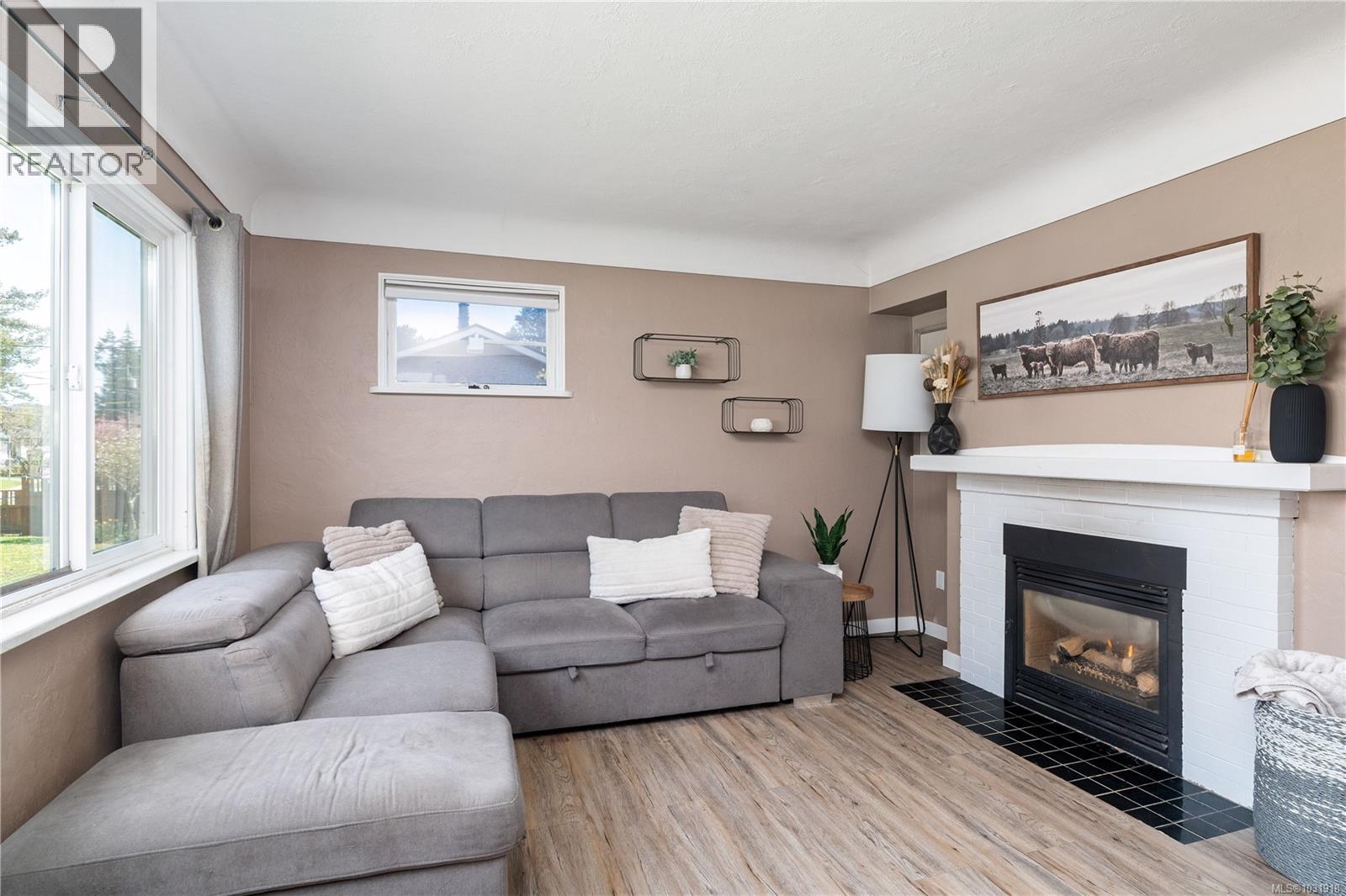  545 Tait Street, Saanich