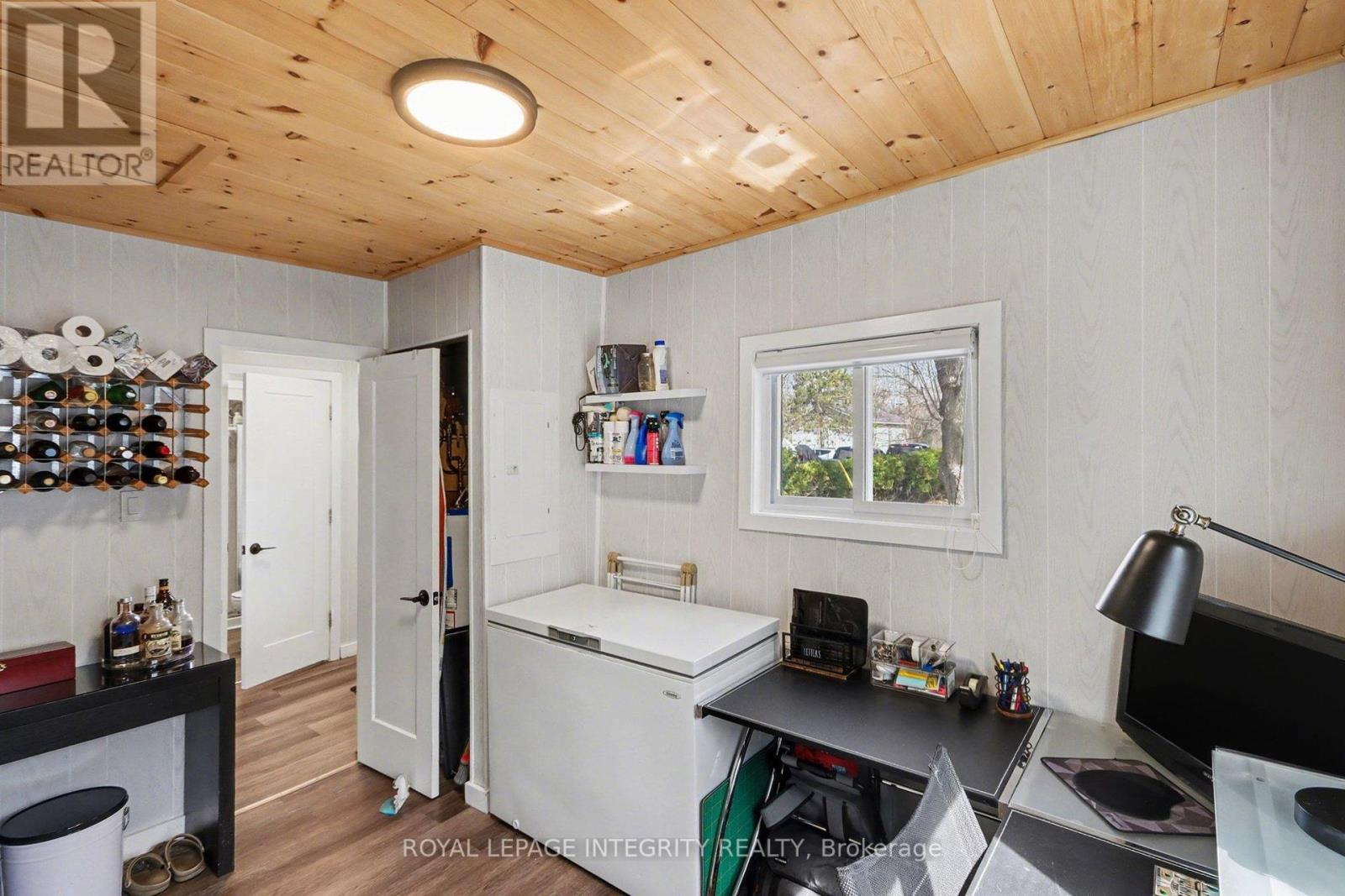 109 RIDEAU STREET S - 23