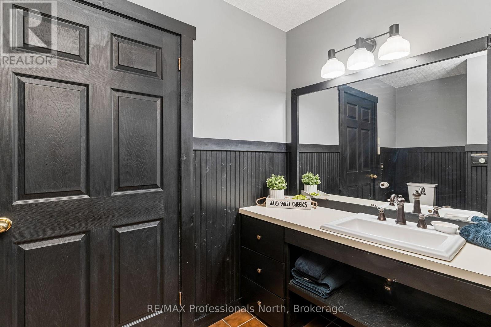 16 HIGHLAND GATE BOULEVARD - 18