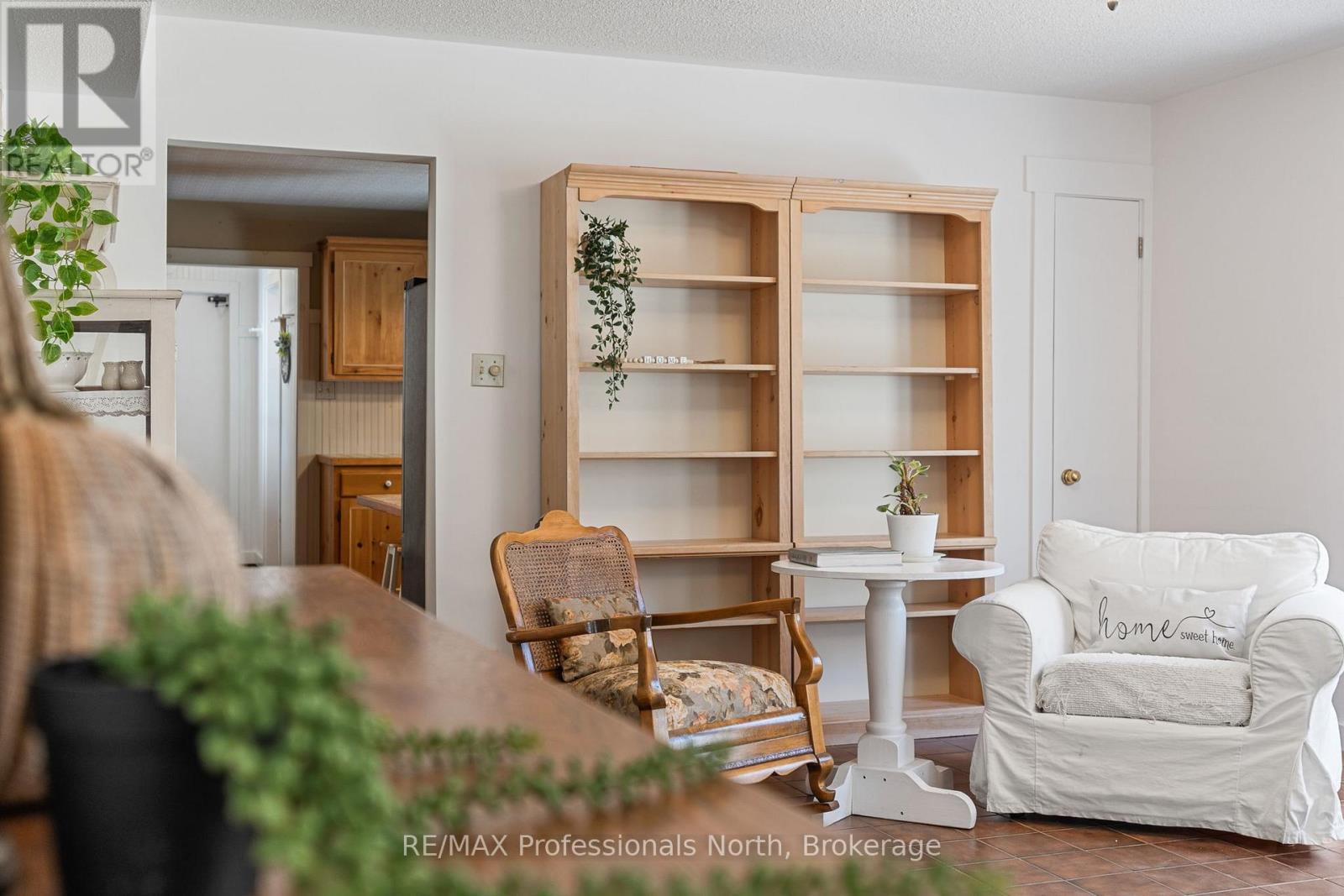 16 HIGHLAND GATE BOULEVARD - 25
