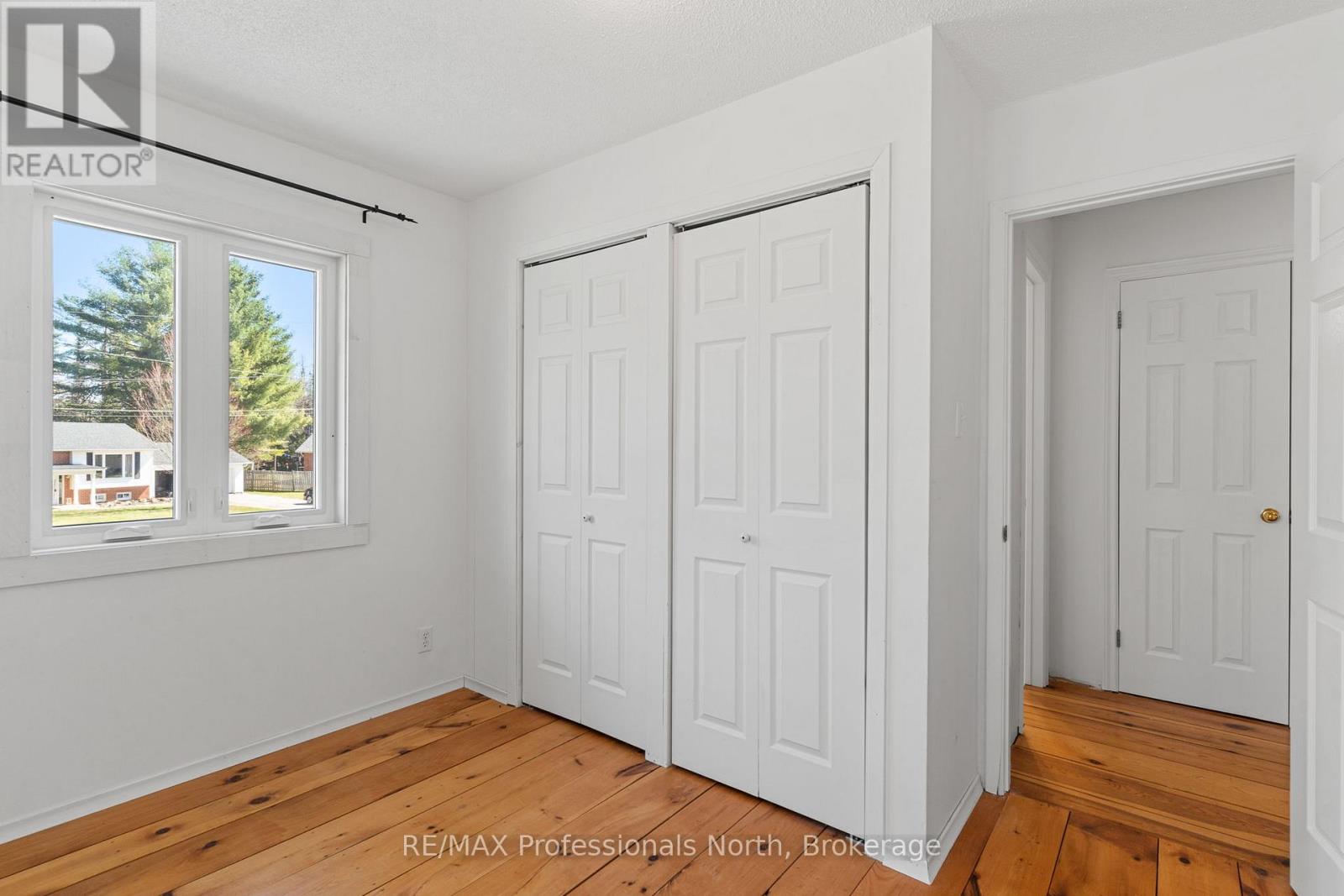 16 HIGHLAND GATE BOULEVARD - 36