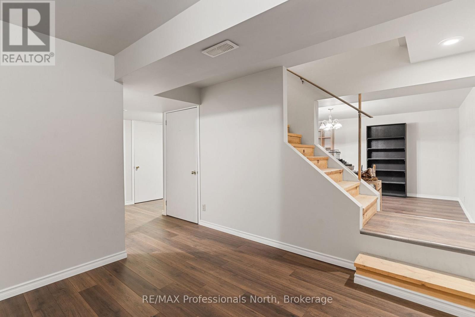 16 HIGHLAND GATE BOULEVARD - 39