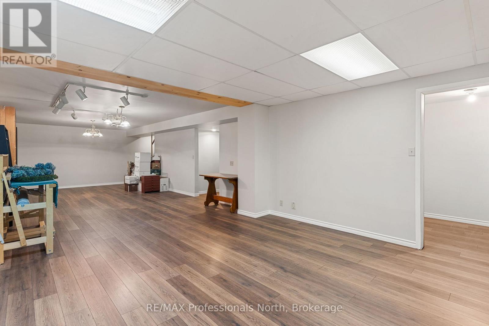 16 HIGHLAND GATE BOULEVARD - 41