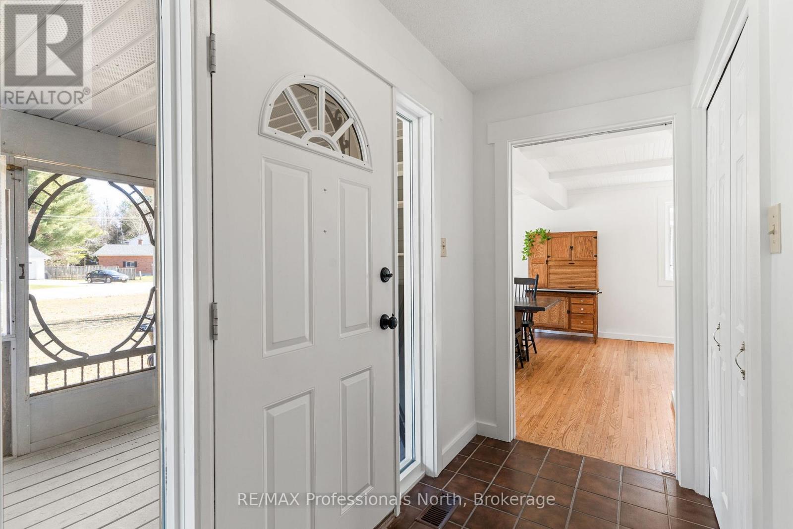 16 HIGHLAND GATE BOULEVARD - 7