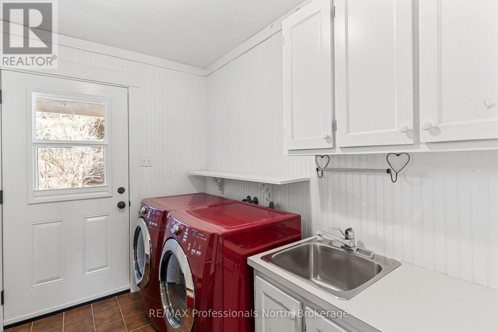 16 HIGHLAND GATE BOULEVARD - 9