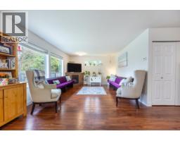 1 5706 Ebbtide Street, Sechelt, BC V7Z0J4 Photo 11